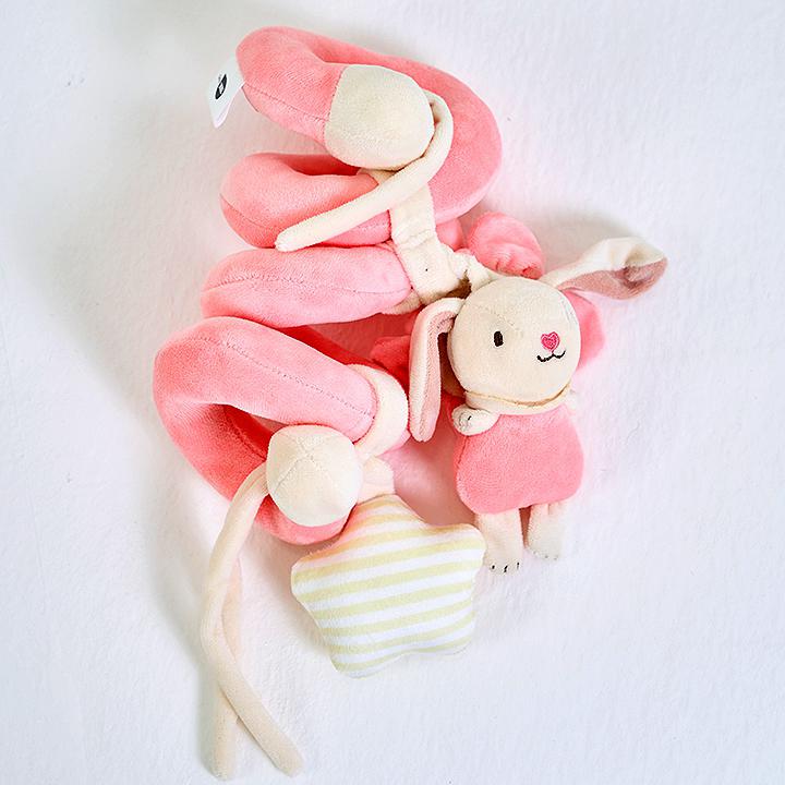 Móvil para bebé con figuras varias